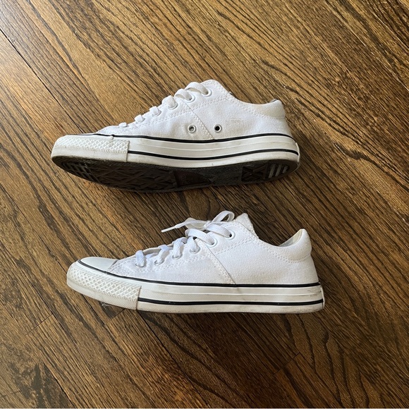 Converse Shoes - Converse White Low-Top Canvas Sneakers for women size 8